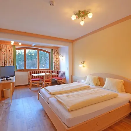 Kreuzwirt Hotel Weissensee