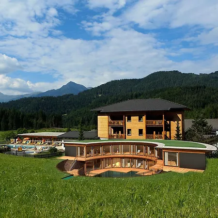 Familienhotel Kreuzwirt Szálloda 4*